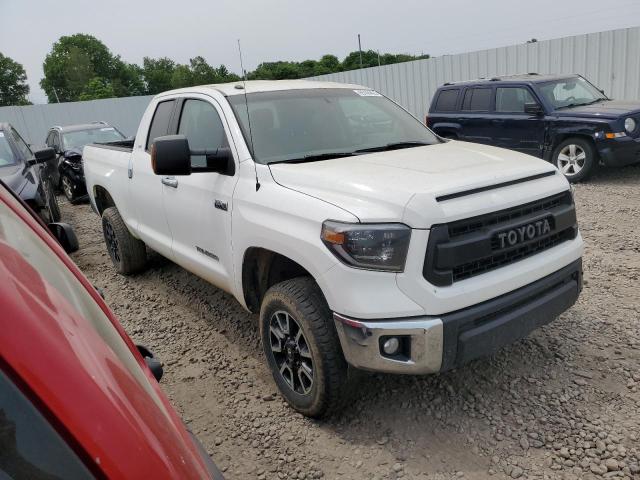 5TFUY5F17GX550529 - 2016 TOYOTA TUNDRA DOUBLE CAB SR/SR5 WHITE photo 4