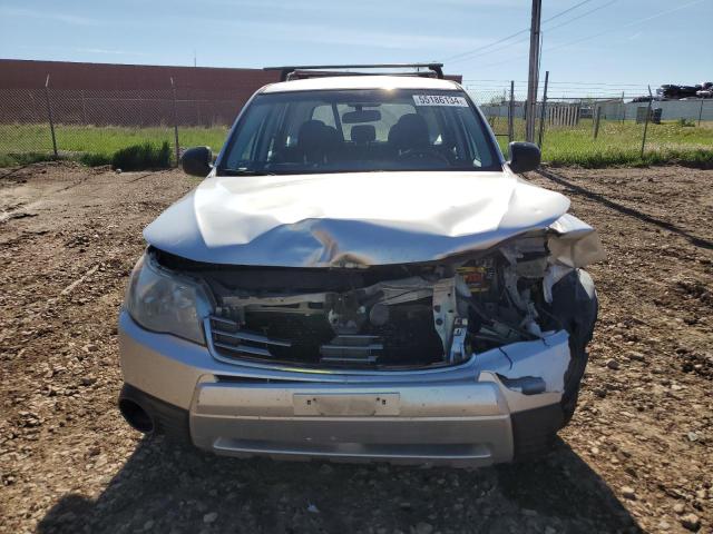 JF2SH61629H756811 - 2009 SUBARU FORESTER 2.5X SILVER photo 5