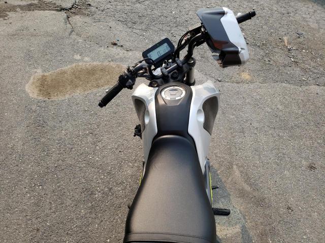 MLHJC9215P5110316 - 2023 HONDA GROM 125 SILVER photo 5