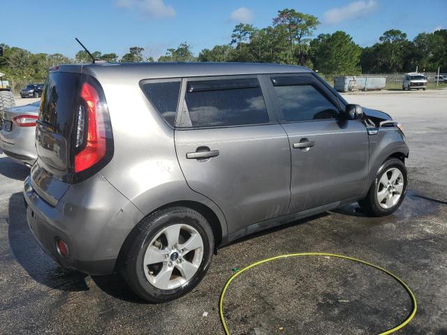 KNDJN2A23H7499879 - 2017 KIA SOUL GRAY photo 3