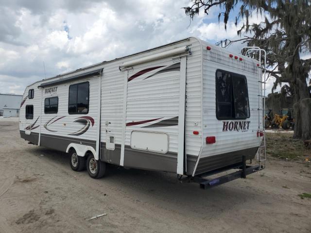 4YDT32B27A7203410 - 2010 KEYSTONE HORNET WHITE photo 3