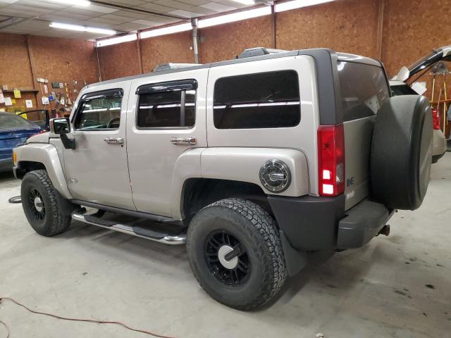 5GTDN136X68154243 - 2006 HUMMER H3 TAN photo 2