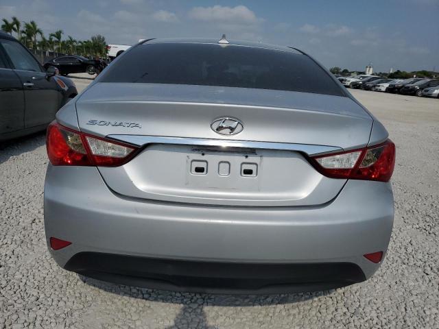 5NPEB4AC1EH863111 - 2014 HYUNDAI SONATA GLS SILVER photo 6