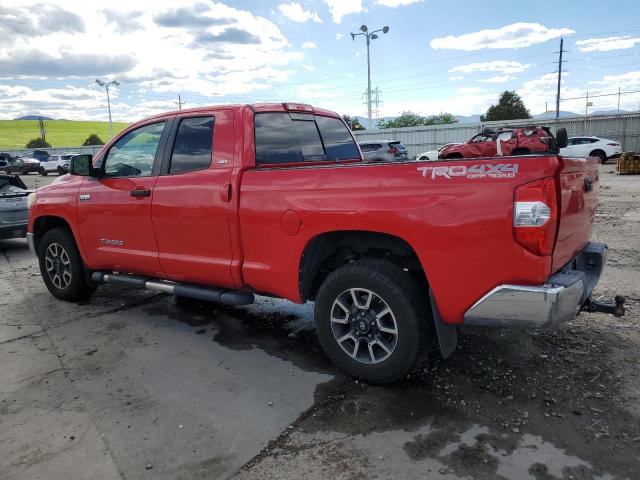 5TFUW5F17FX446630 - 2015 TOYOTA TUNDRA DOUBLE CAB SR/SR5 RED photo 2