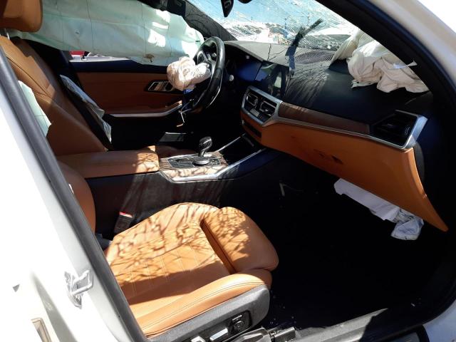 3MW5R7J03L8B45561 - 2020 BMW 330XI თეთრი ფოტო 5