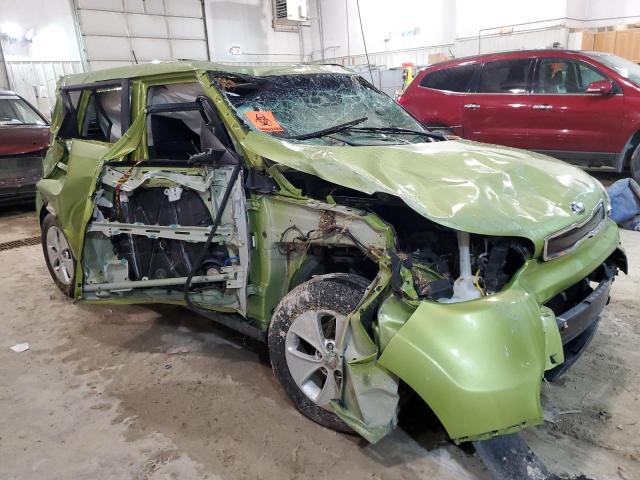 KNDJN2A21F7806009 - 2015 KIA SOUL GREEN photo 4