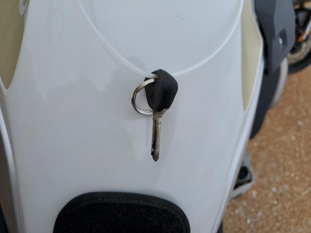 WB1048009CZX67376 - 2012 BMW R1200 GS ADVENTURE Մոխրագույն լուսանկար 8