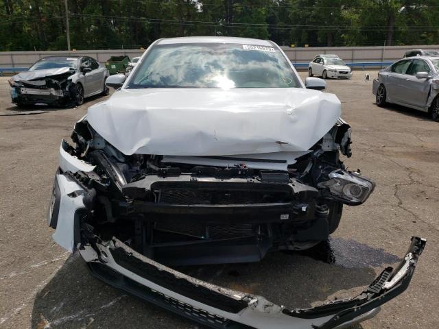 KM8K12AA9MU649136 - 2021 HYUNDAI KONA SE WHITE photo 5