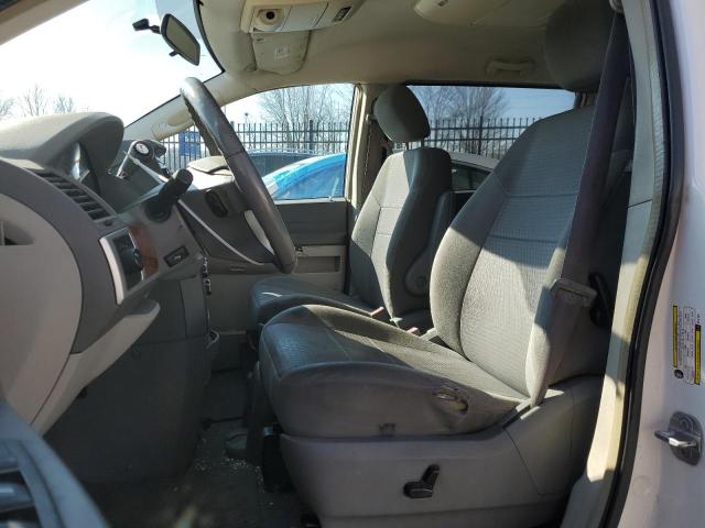 2A8HR54P08R141349 - 2008 CHRYSLER TOWN & COU TOURING WHITE photo 7