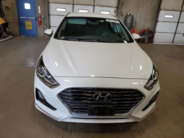 5NPE24AF3JH720696 - 2018 HYUNDAI SONATA SE WHITE photo 5