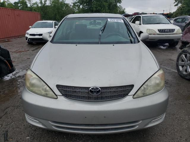 4T1BE32KX2U537220 - 2002 TOYOTA CAMRY LE SILVER photo 5