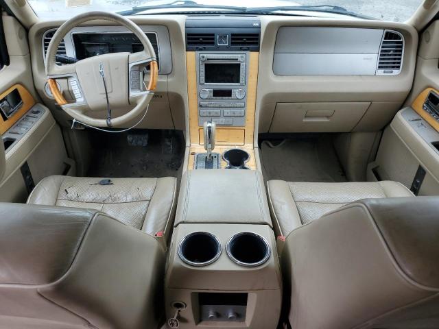5LMFU28538LJ05239 - 2008 LINCOLN NAVIGATOR 白色 照片 8