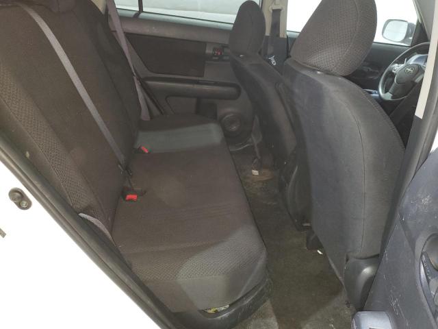 JTLZE4FE6A1099572 - 2010 TOYOTA SCION XB WHITE photo 11