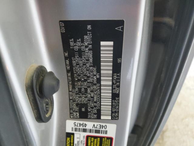 5TDZK22CX7S047810 - 2007 TOYOTA SIENNA XLE SILVER photo 13