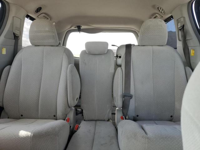5TDKK3DC2BS026091 - 2011 TOYOTA SIENNA LE ნაცრისფერი ფოტო 10