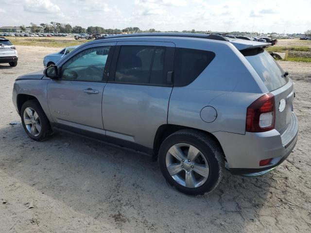 1C4NJCBA3GD611556 - 2016 JEEP COMPASS SPORT SILVER photo 2