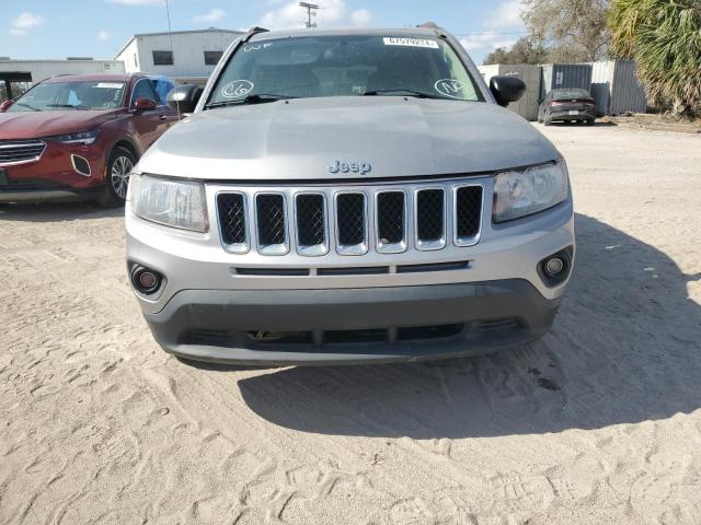 1C4NJCBA3GD611556 - 2016 JEEP COMPASS SPORT SILVER photo 5