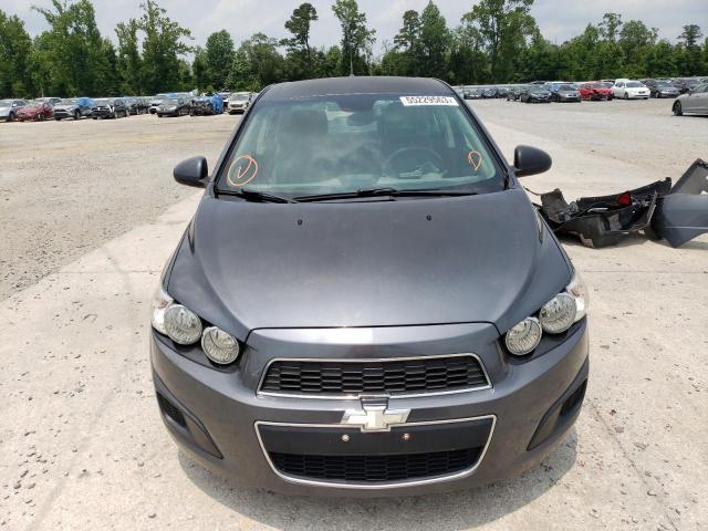 1G1JA5SH6D4233292 - 2013 CHEVROLET SONIC LS GRAY photo 5