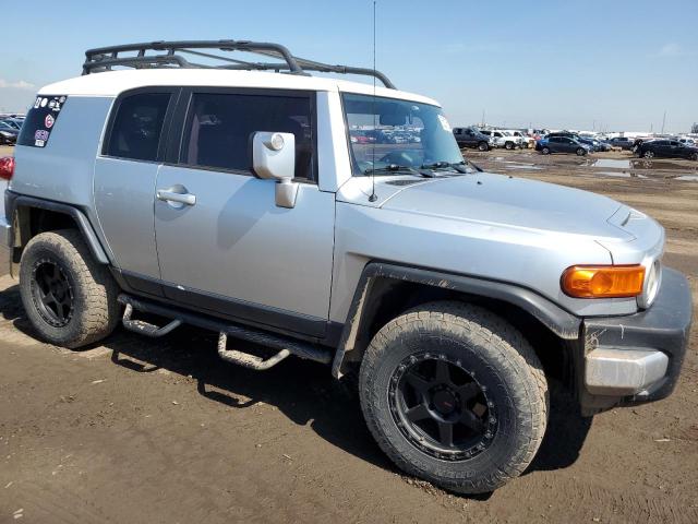 JTEBU11F970030237 - 2007 TOYOTA FJ CRUISER SILVER photo 4