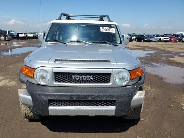 JTEBU11F970030237 - 2007 TOYOTA FJ CRUISER SILVER photo 5