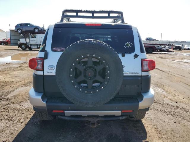 JTEBU11F970030237 - 2007 TOYOTA FJ CRUISER SILVER photo 6