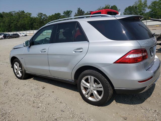 4JGDA5HB8CA015521 - 2012 MERCEDES-BENZ ML 350 4MATIC SILVER photo 2