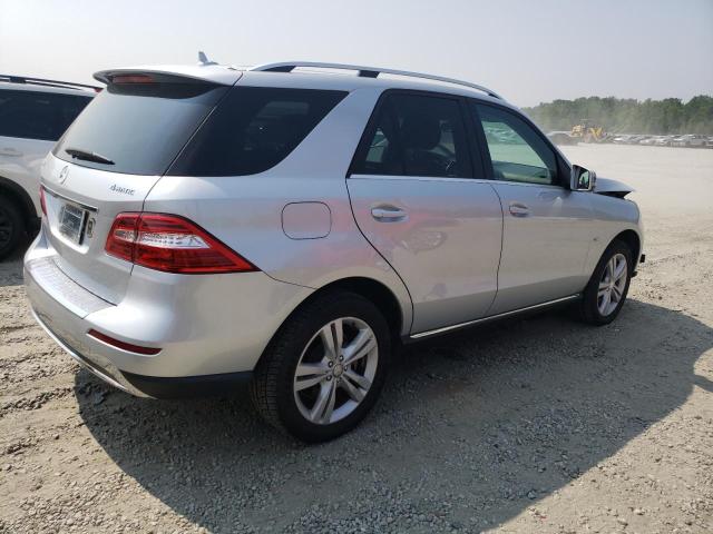 4JGDA5HB8CA015521 - 2012 MERCEDES-BENZ ML 350 4MATIC SILVER photo 3