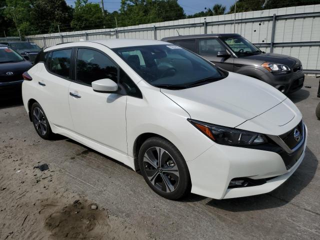 1N4AZ1CP8LC311354 - 2020 NISSAN LEAF SV WHITE photo 4