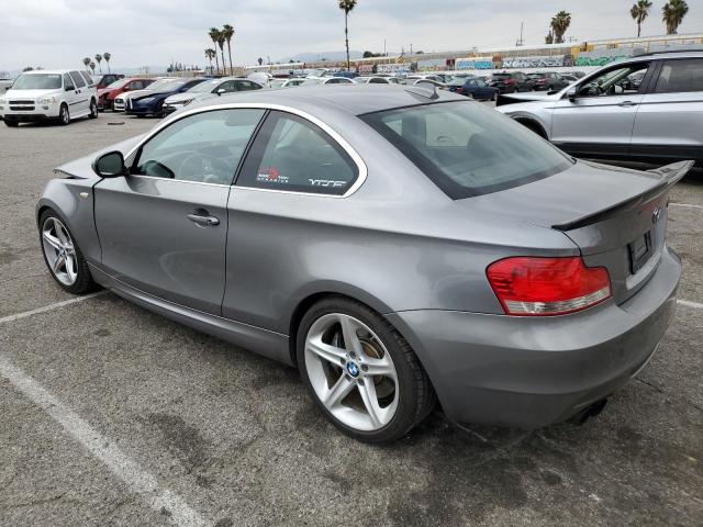 WBAUC9C58BVM11072 - 2011 BMW 135 I GRAY photo 2