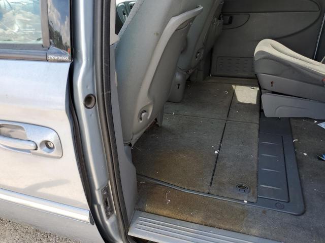 2C4GP54K45R571032 - 2005 CHRYSLER TOWN & COU 银色 照片 6