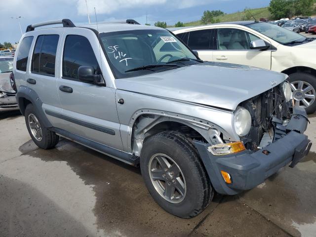 1J4GL38K45W722793 - 2005 JEEP LIBERTY RENEGADE SILVER photo 4