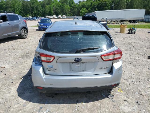 4S3GTAA61J3729672 - 2018 SUBARU IMPREZA SILVER photo 6