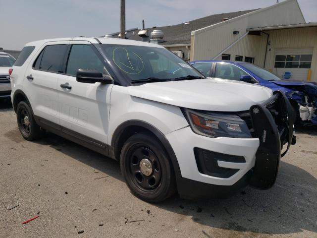 1FM5K8ARXJGA26668 - 2018 FORD EXPLORER POLICE INTERCEPTOR WHITE photo 4