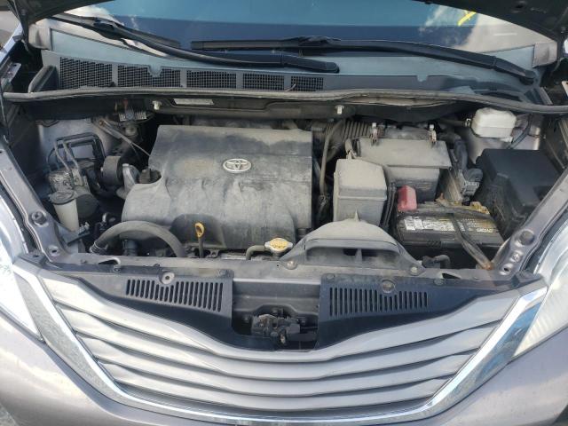 5TDYK3DC8CS179229 - 2012 TOYOTA SIENNA XLE GRAY photo 7