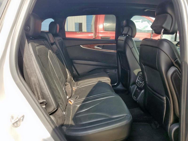 2LMTJ6LR2GBL63514 - 2016 LINCOLN MKX RESERVE SILVER photo 11