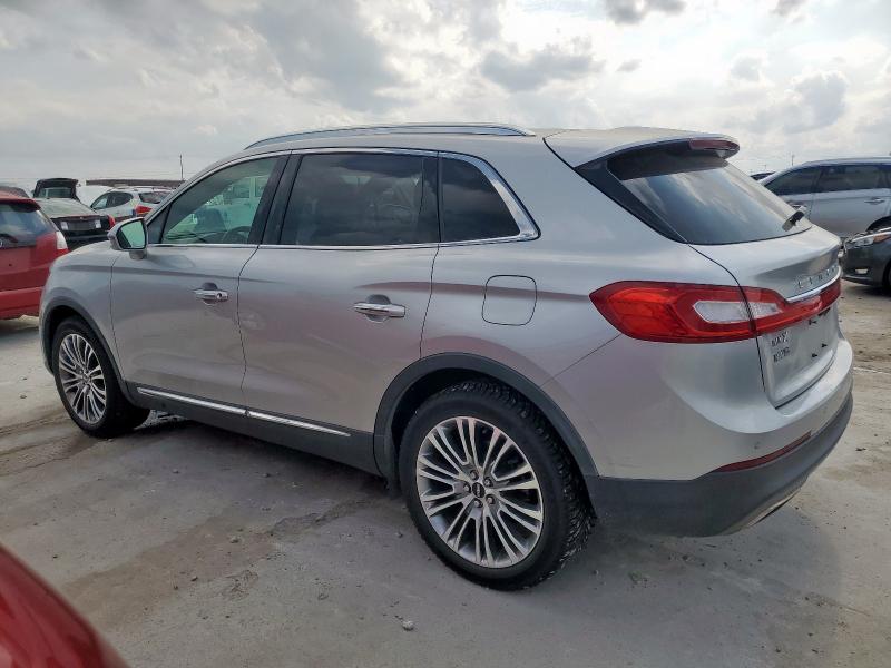 2LMTJ6LR2GBL63514 - 2016 LINCOLN MKX RESERVE SILVER photo 2