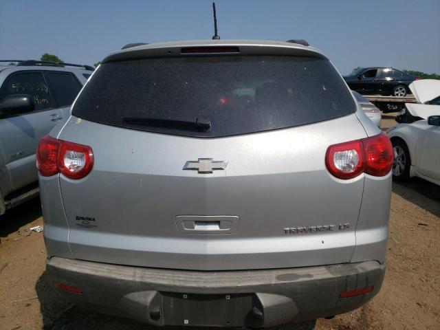 1GNKRFED8BJ295172 - 2011 CHEVROLET TRAVERSE LS SILVER photo 6