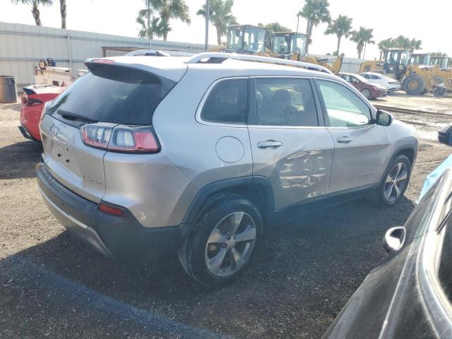 1C4PJLDB8KD123243 - 2019 JEEP CHEROKEE LIMITED SILVER photo 3