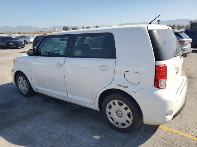 JTLZE4FEXFJ067733 - 2015 TOYOTA SCION XB 白色 照片 2