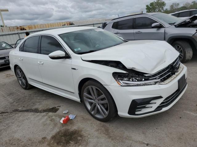 1VWDT7A37HC001812 - 2017 VOLKSWAGEN PASSAT R-LINE თეთრი ფოტო 4