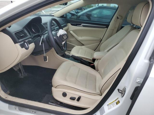 1VWDT7A37HC001812 - 2017 VOLKSWAGEN PASSAT R-LINE თეთრი ფოტო 7