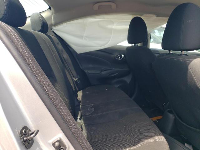 3N1CN7AP5KL841145 - 2019 NISSAN VERSA S SILVER photo 10