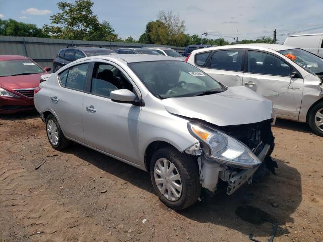 3N1CN7AP5KL841145 - 2019 NISSAN VERSA S SILVER photo 4