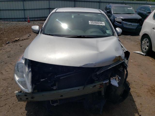 3N1CN7AP5KL841145 - 2019 NISSAN VERSA S SILVER photo 5
