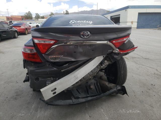 4T1BF1FK8HU785762 - 2017 TOYOTA CAMRY LE GRAY photo 6