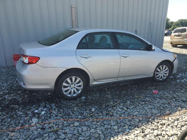 2T1BU4EE4CC842231 - 2012 TOYOTA COROLLA BASE SILVER photo 3