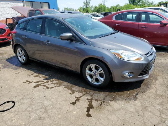 1FAHP3K24CL414695 - 2012 FORD FOCUS SE GRAY photo 4