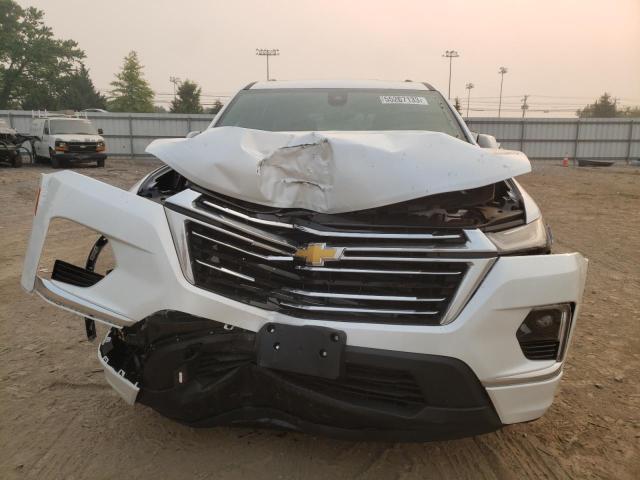 1GNEVKKWXPJ172942 - 2023 CHEVROLET TRAVERSE PREMIER WHITE photo 5