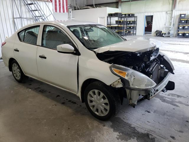 3N1CN7AP4JL855844 - 2018 NISSAN VERSA S WHITE photo 4