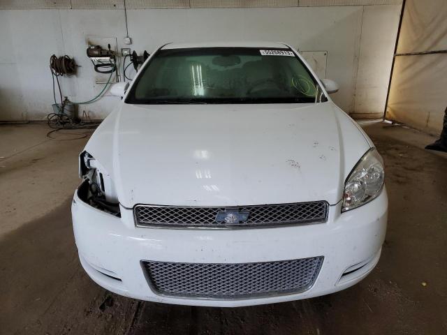 2G1WB5E36G1136032 - 2016 CHEVROLET IMPALA LIM LT WHITE photo 5